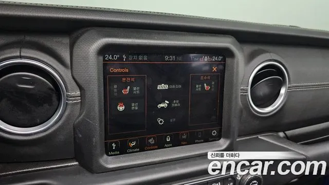 Jeep Wrangler Wrangler (JL) — Фото автомобиля 17