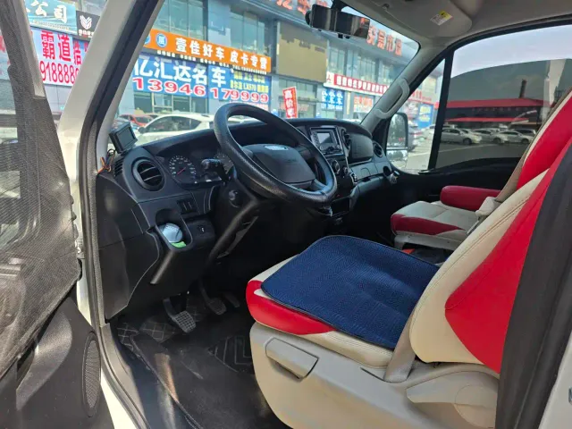 Iveco Daily — Фото автомобиля 12