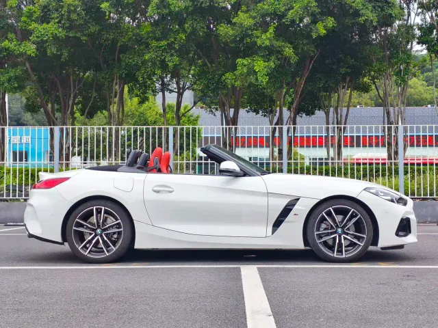 BMW Z4 — Фото автомобиля 2