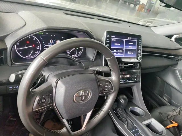 Toyota Avalon — Фото автомобиля 9