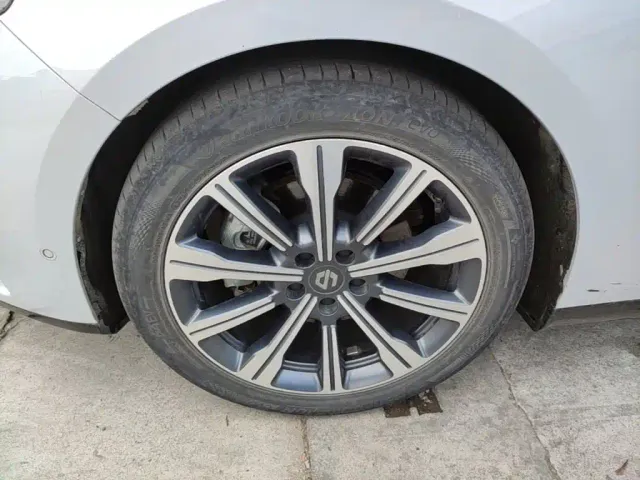 Leapmotor C01 — Фото автомобиля 24