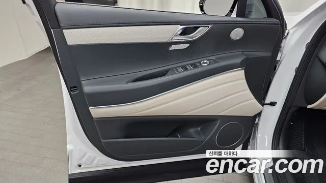 Genesis GV80 — Фото автомобиля 13
