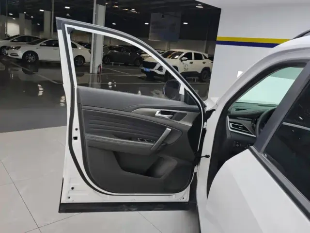 Changan CS35 Plus — Фото автомобиля 7