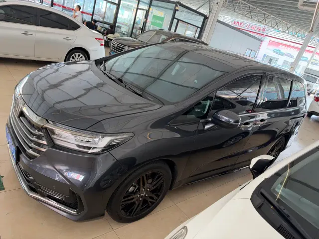 Honda Odyssey — Фото автомобиля 6