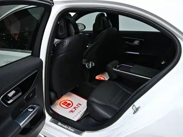 Mercedes-Benz C-Class — Фото автомобиля 13