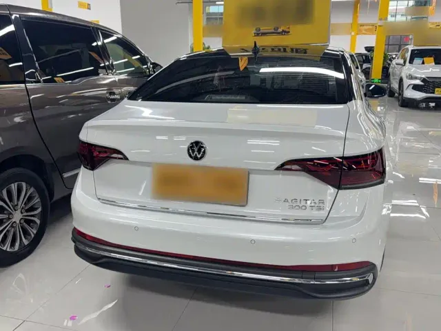 Volkswagen Sagitar — Фото автомобиля 12