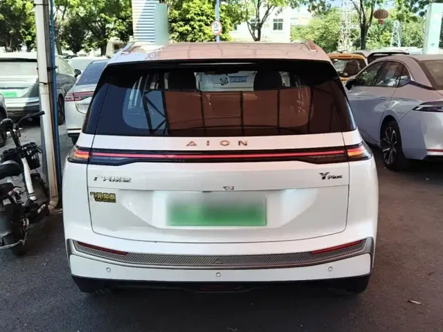 GAC Aion Y — Фото автомобиля 5
