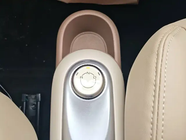 Wuling Hongguang Mini EV — Фото автомобиля 13