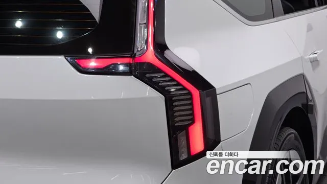 Kia EV9 — Фото автомобиля 8