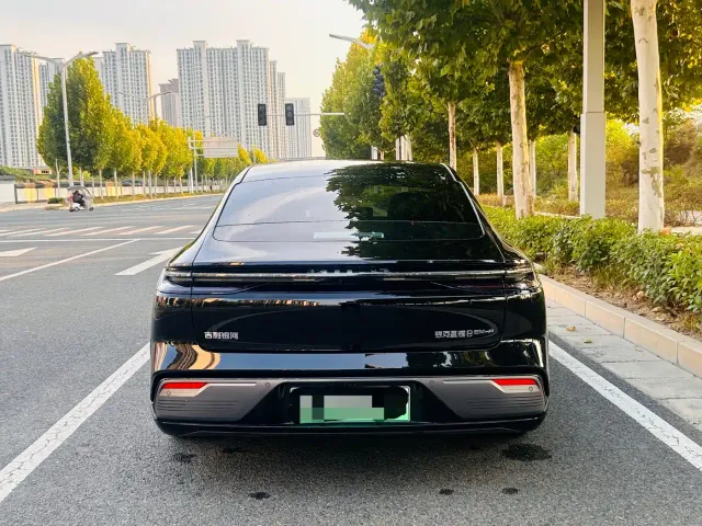 Geely Galaxy Xingyao 8 — Фото автомобиля 9