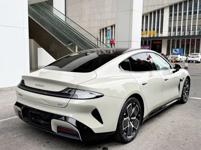 Xiaomi SU7 — Фото автомобиля 13