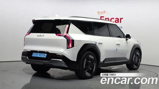 Kia EV9 — Фото автомобиля 2