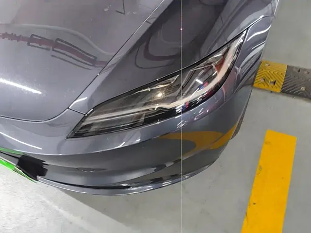 Tesla Model 3 — Фото автомобиля 23