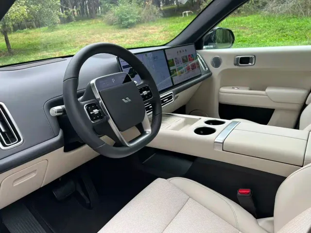 Li Auto L7 — Фото автомобиля 6