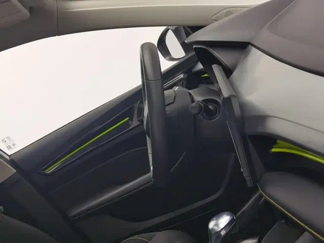 Roewe i5 — Фото автомобиля 22