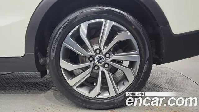 KG_Mobility_Ssangyong TIBOLI Tivoli Air 1.5 Upbeat 2WD — Фото автомобиля 6