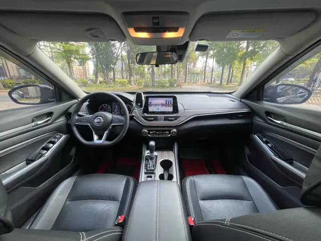 Nissan Teana — Фото автомобиля 5