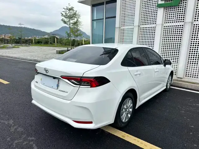 Toyota Corolla — Фото автомобиля 28