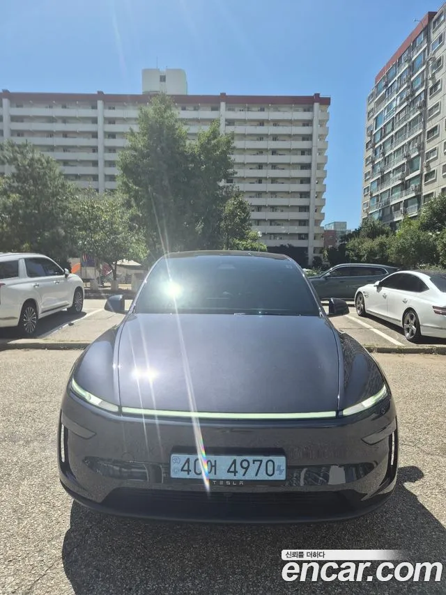 Фотография автомобиля — Tesla Model Y