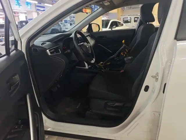 Toyota Corolla Cross — Фото автомобиля 14