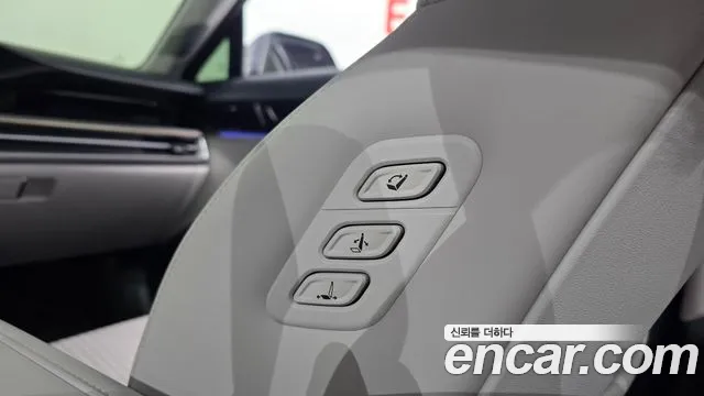 Hyundai Grandeur GN7 — Фото автомобиля 28