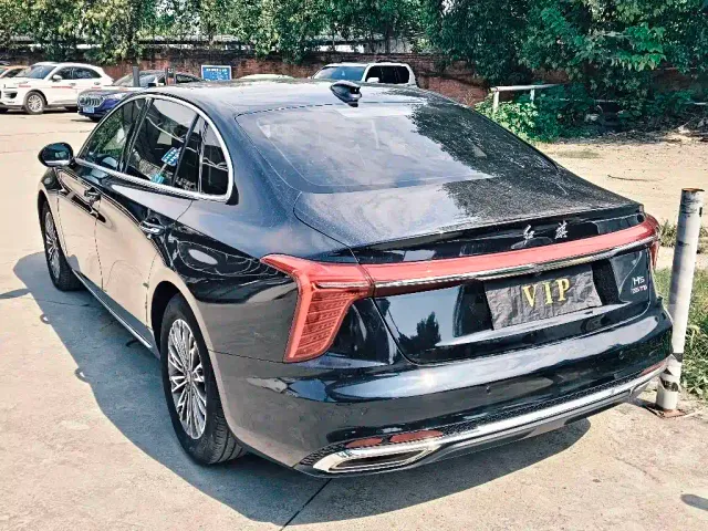 Hongqi H5 — Фото автомобиля 16