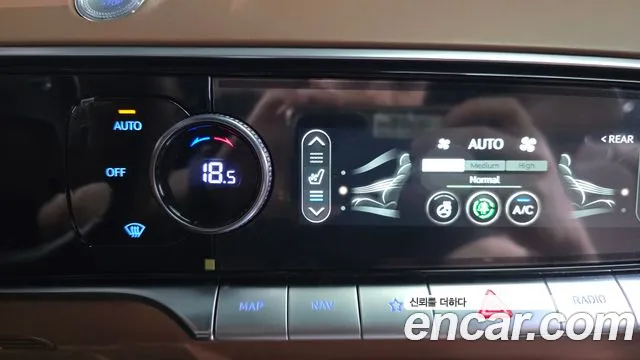 Genesis GV70 2.5T Бензин 2WD — Фото автомобиля 30
