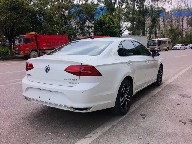 Volkswagen Lamando — Фото автомобиля 7