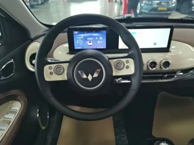 Wuling Bingo — Фото автомобиля 10