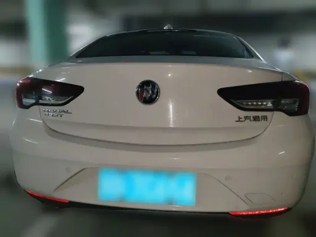 Buick Regal — Фото автомобиля 5