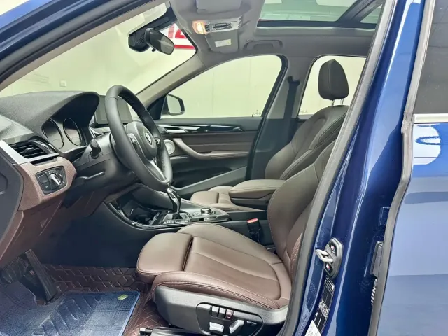 BMW X1 — Фото автомобиля 4