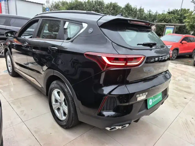 Jetour X70 — Фото автомобиля 4