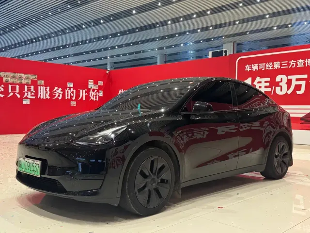 Фотография автомобиля — Tesla Model Y