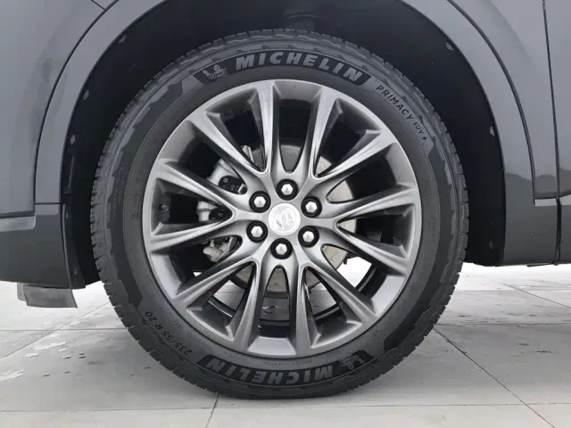 Buick Enclave — Фото автомобиля 17