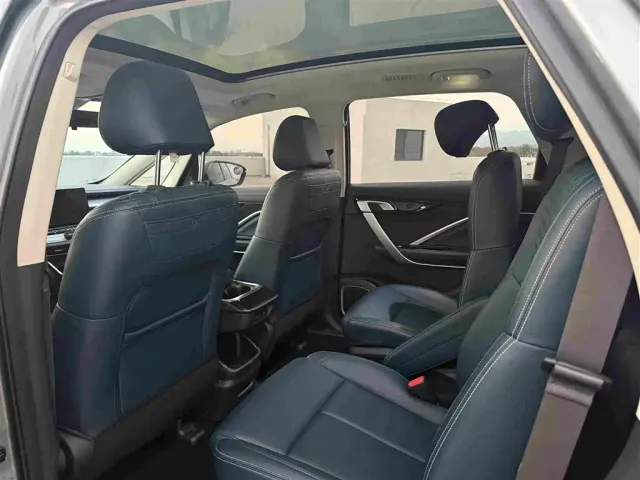 Geely Jiaji — Фото автомобиля 6