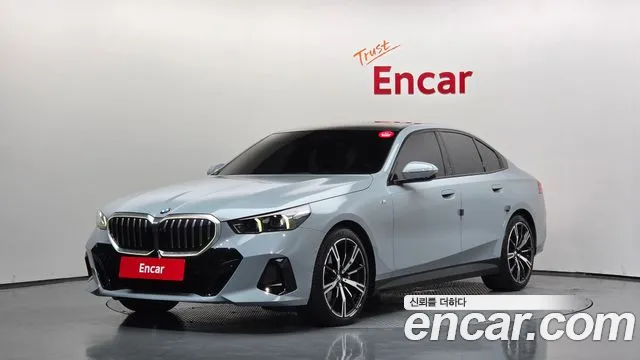 BMW 5-Series 5 серия (G60) 530i xDrive M Sport — Фото автомобиля 9