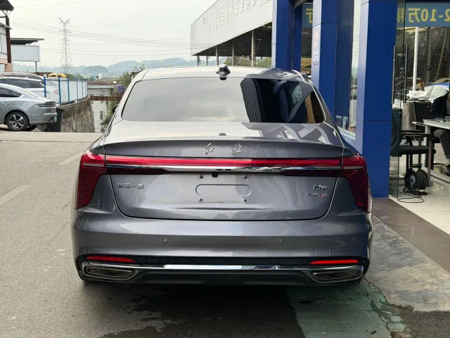 Hongqi H5 — Фото автомобиля 7