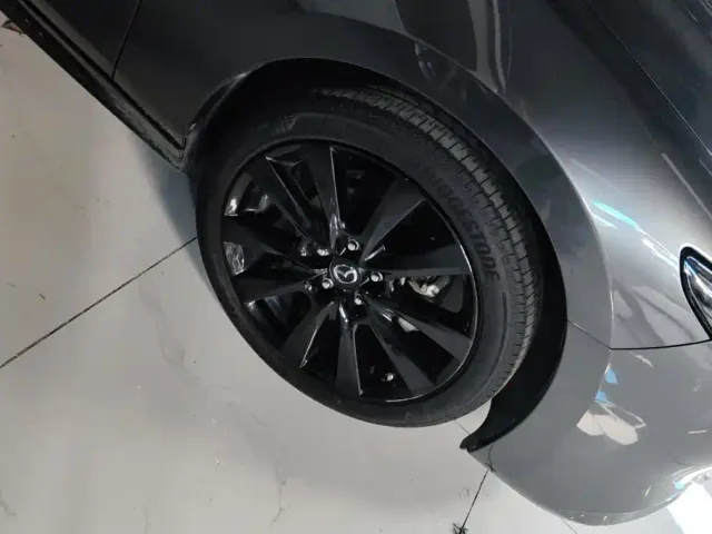 Mazda Axela — Фото автомобиля 6