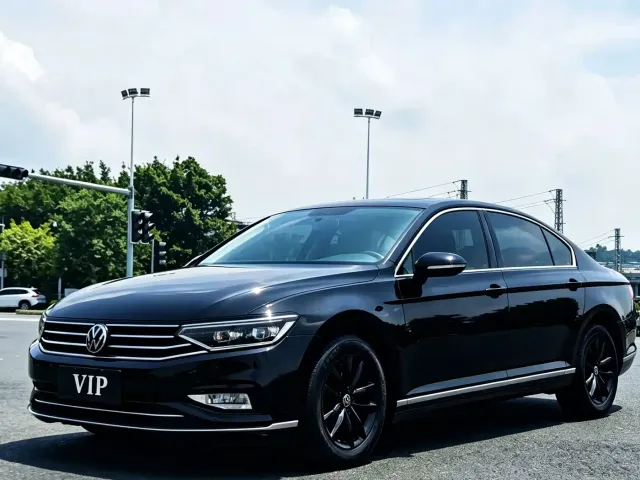 Фотография автомобиля — Volkswagen Magotan