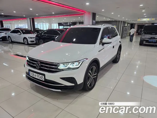 Volkswagen Tiguan — Фото автомобиля 4