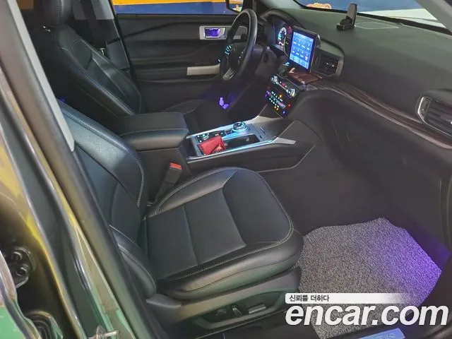 Ford Explorer Explorer 6 поколение — Фото автомобиля 11