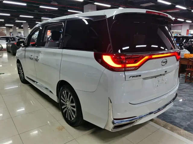 GAC Trumpchi M8 — Фото автомобиля 10