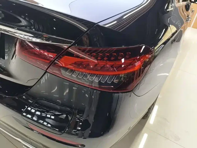 Mercedes-Benz E-Class — Фото автомобиля 7