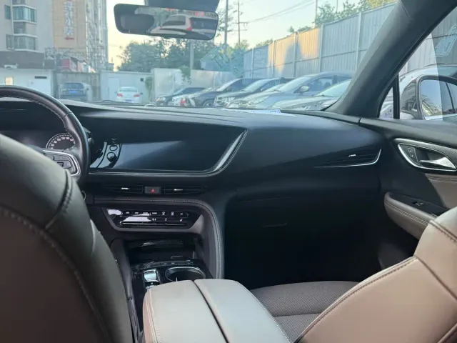 Buick Envision Plus — Фото автомобиля 7