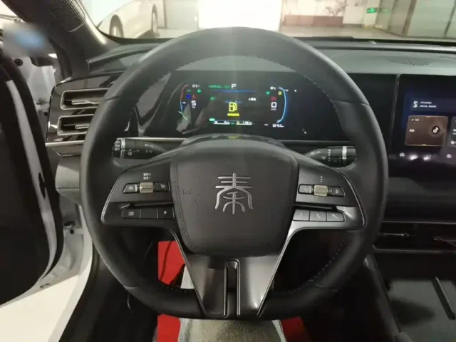 BYD Qin L — Фото автомобиля 10