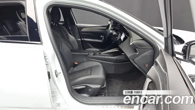 Peugeot 308 — Фото автомобиля 22