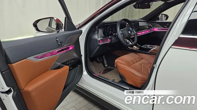 BMW 7-Series — Фото автомобиля 10