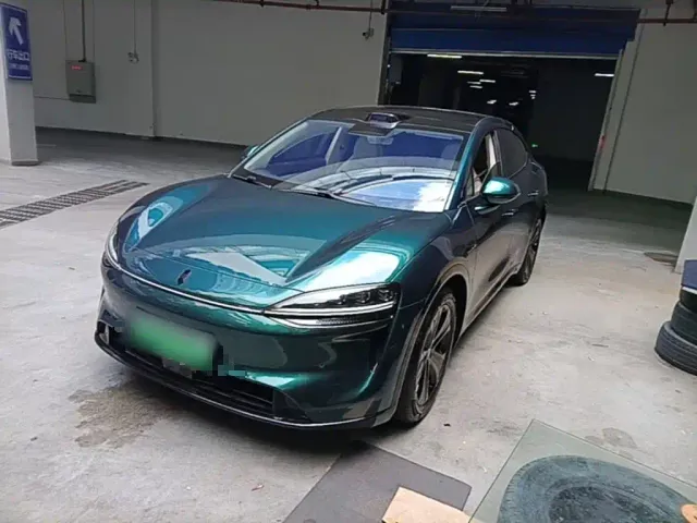 Фотография автомобиля — Luxeed R7