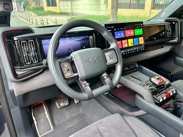 BYD FangChengBao Leopard 5 — Фото автомобиля 11