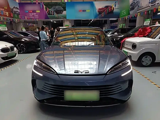 BYD Seal — Фото автомобиля 2